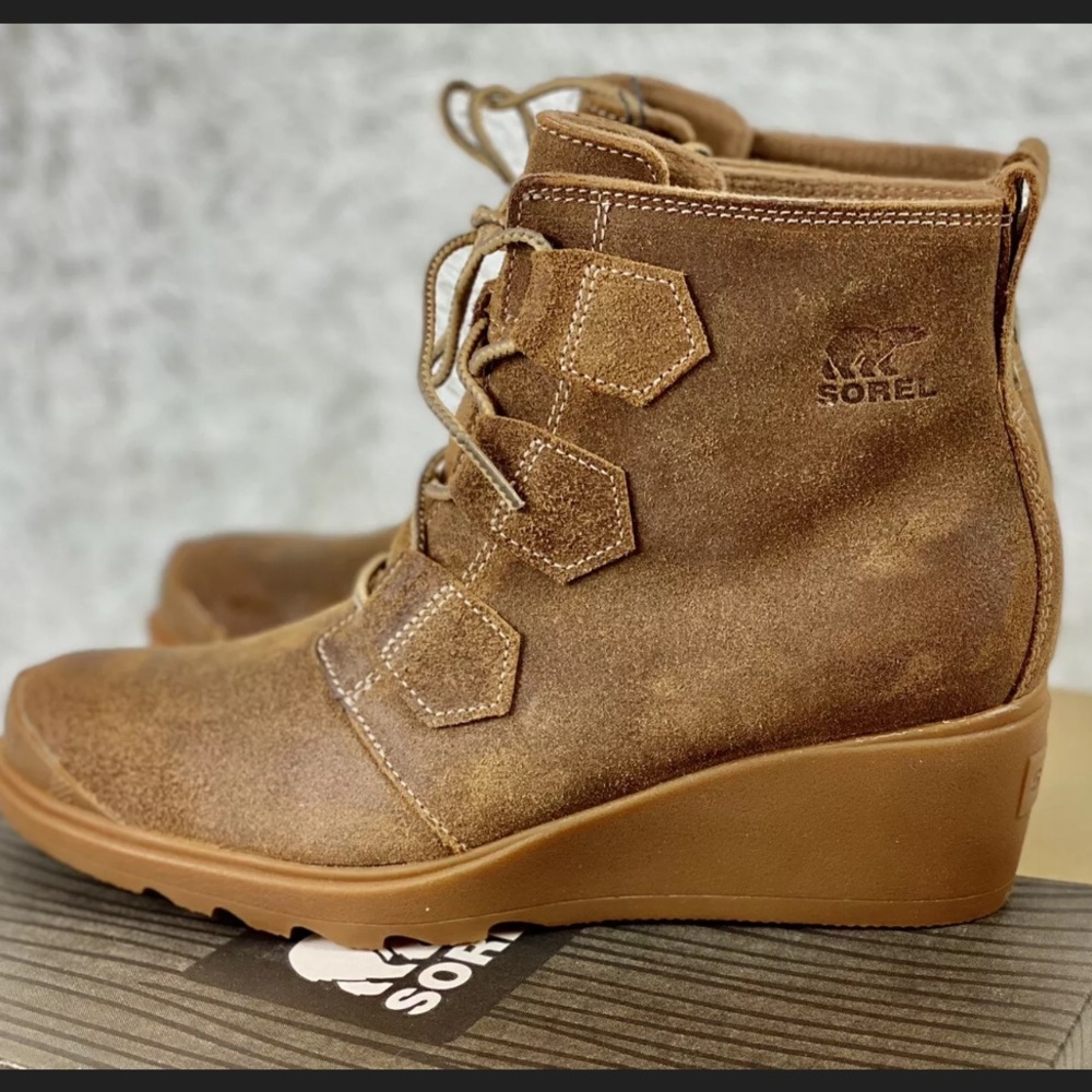 Sorel Toronto Camel Oil Suede Wedge Laced Boots